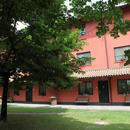 Agriturismo Isola Augusta 帕拉佐罗德罗斯泰尔 外观 照片