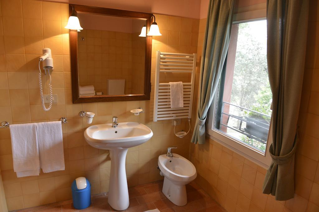 Agriturismo Isola Augusta 帕拉佐罗德罗斯泰尔 客房 照片