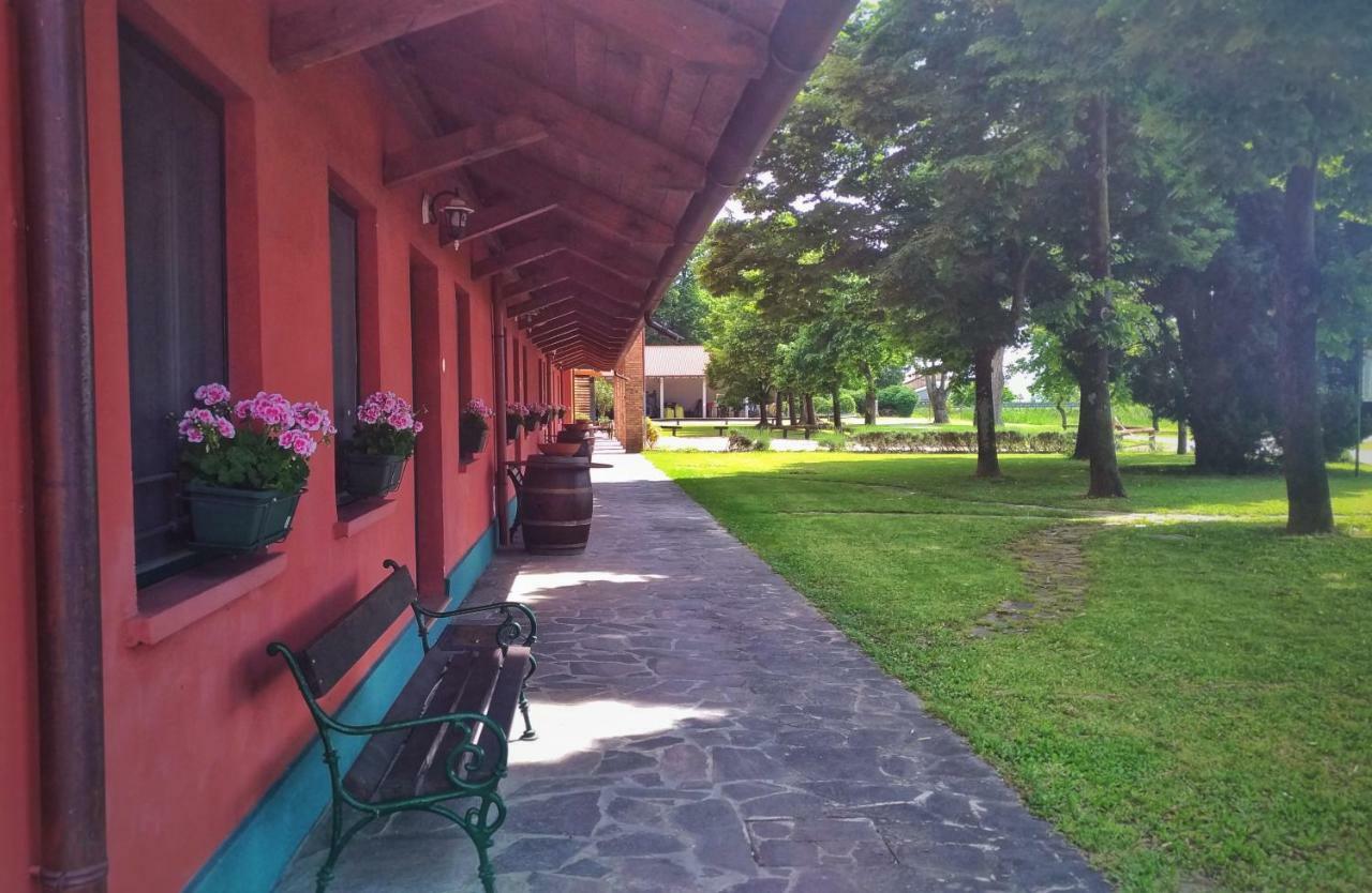 Agriturismo Isola Augusta 帕拉佐罗德罗斯泰尔 外观 照片