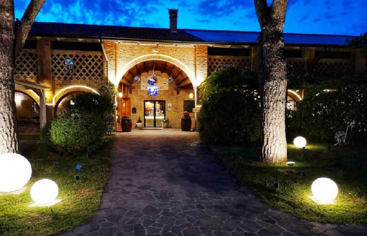 Agriturismo Isola Augusta 帕拉佐罗德罗斯泰尔 外观 照片