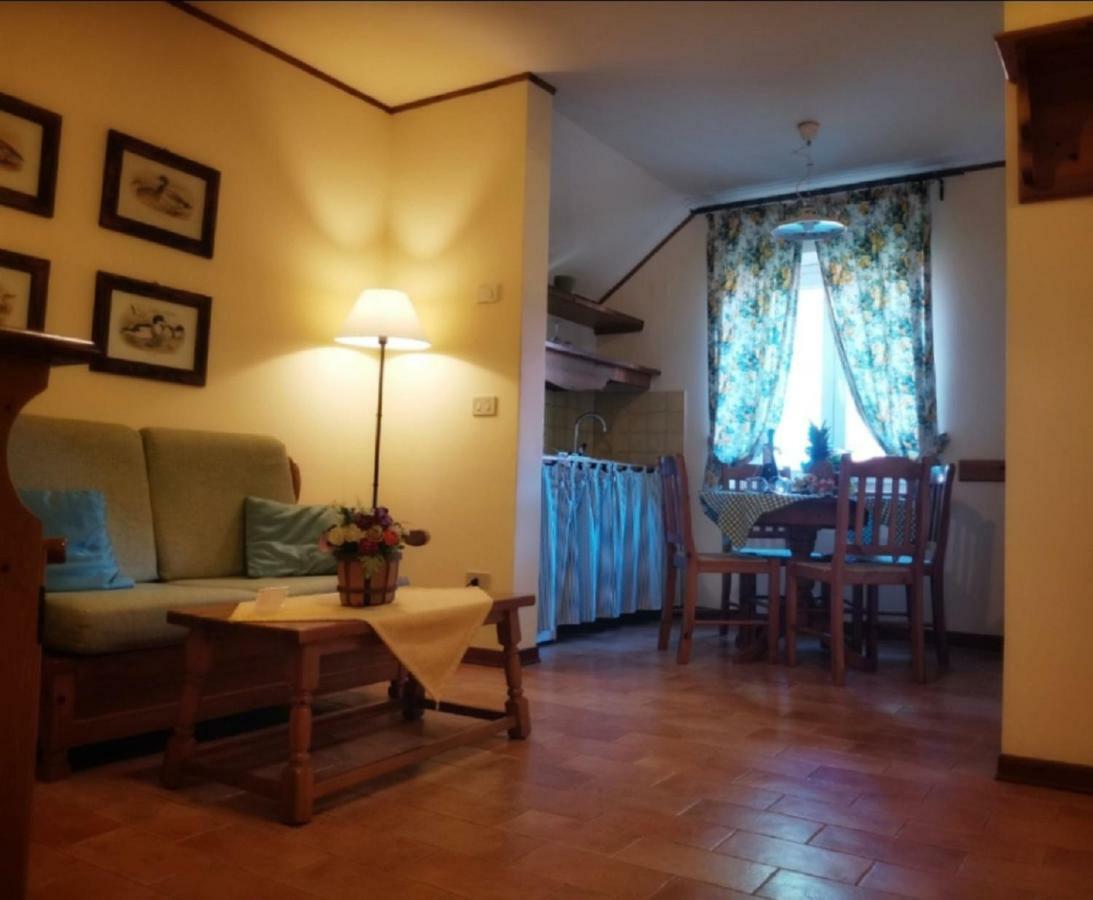 Agriturismo Isola Augusta 帕拉佐罗德罗斯泰尔 外观 照片